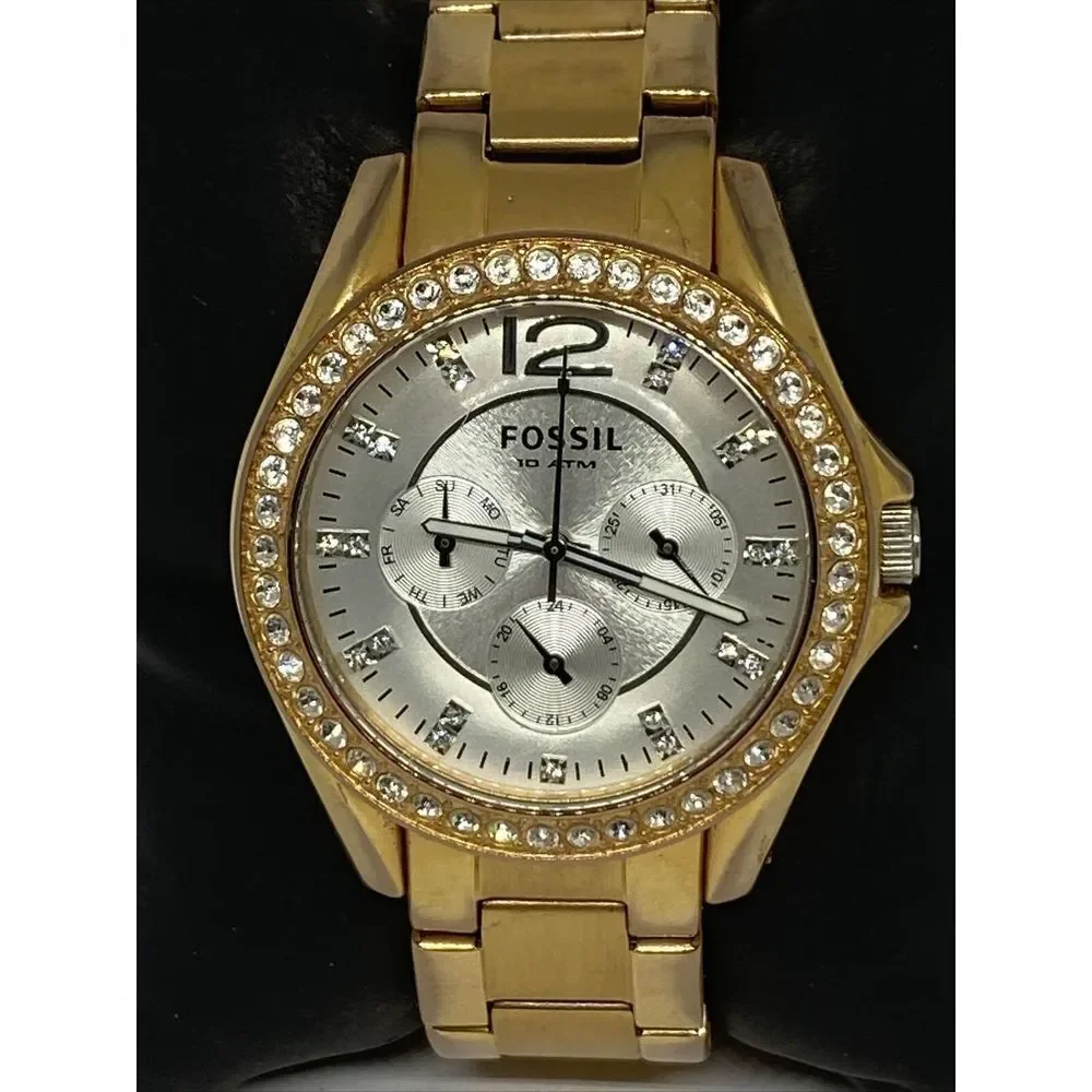 Fossil Riley ES2811 Womens Stainless Steel Analog Silver Dial Quartz Watch XR784